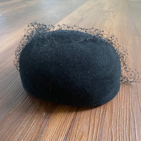 Halston vintage 1960s black wool netted pillbox pill box fascinator hat cap main image 4